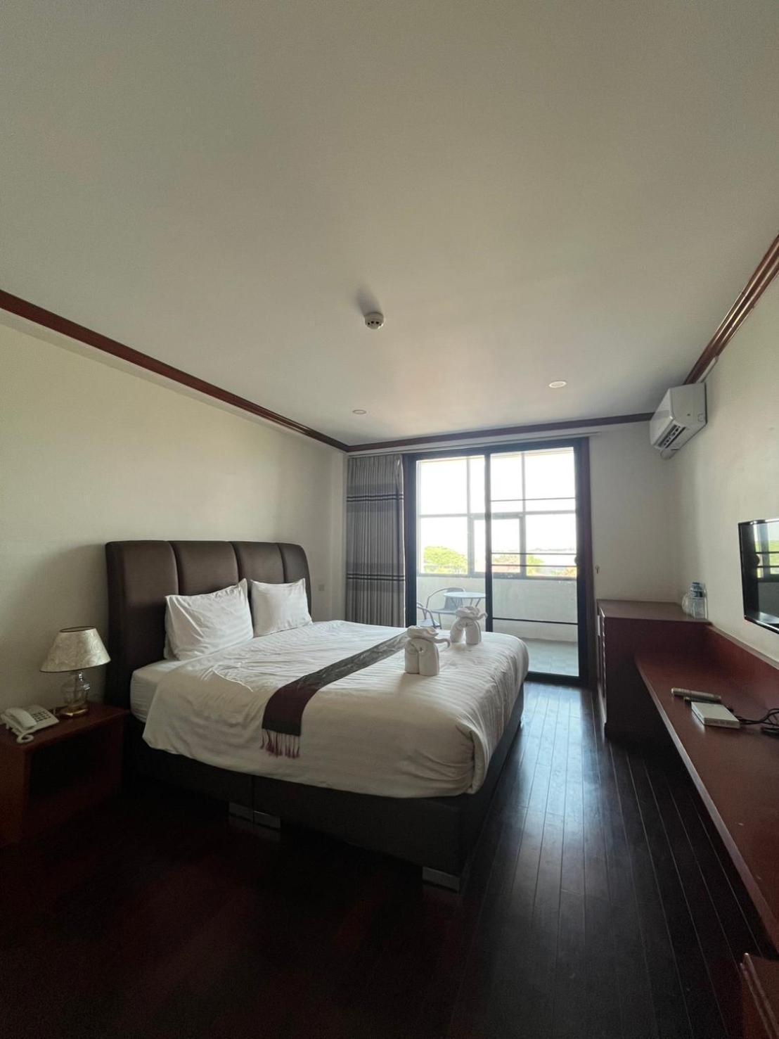 Nakhone Champa Hotel Pakse Exterior photo